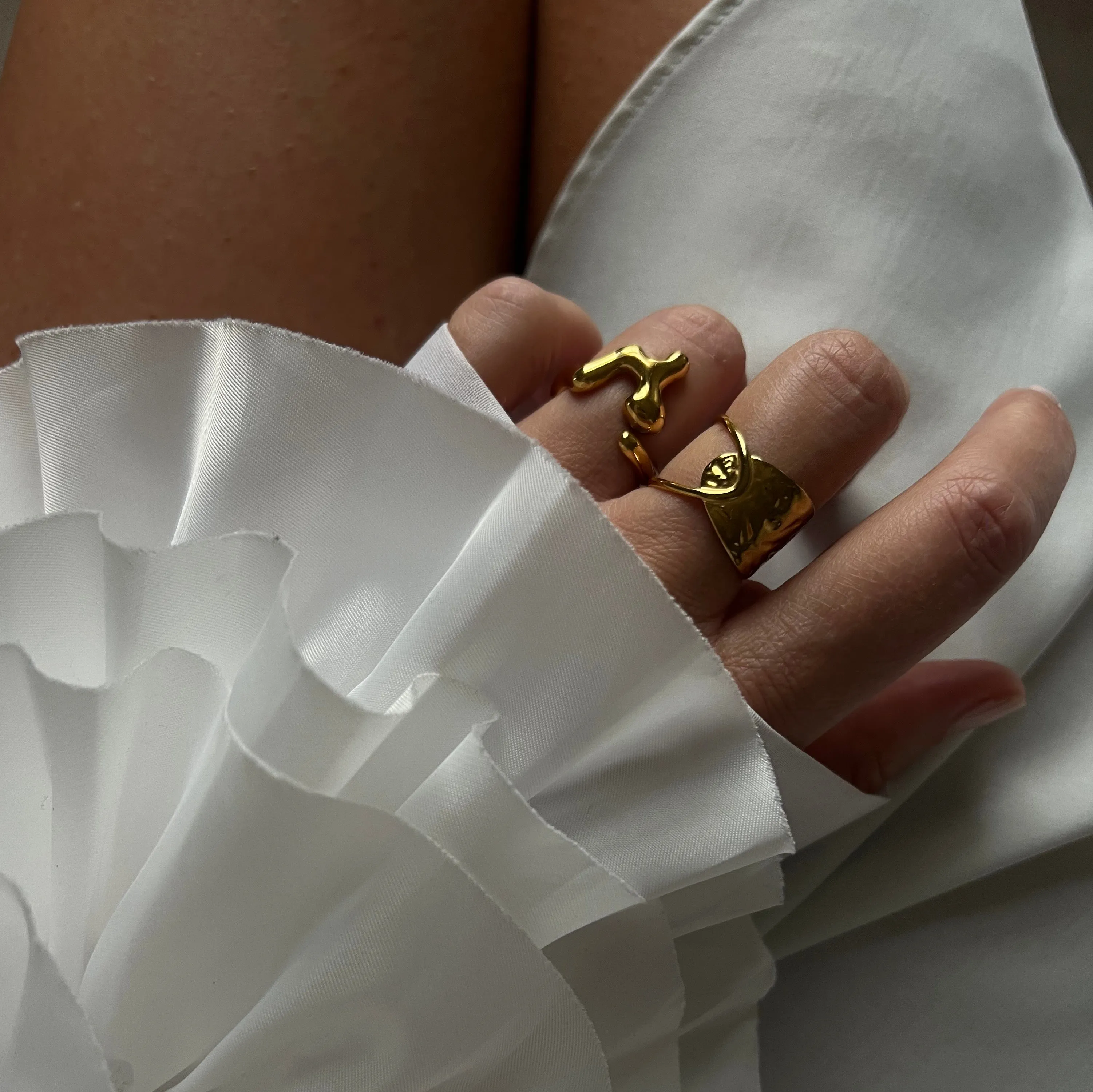Gloria Hammered Ring