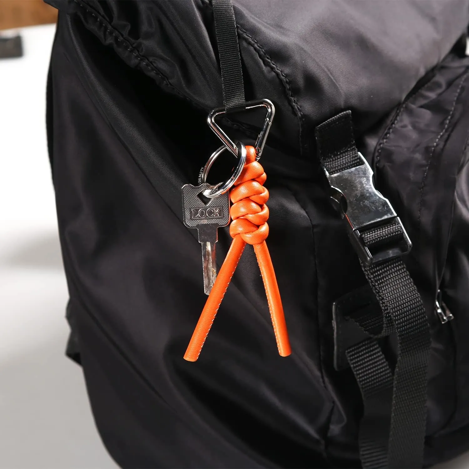 Leather Key Chain Car Universal Unisex Key Chain with Removable Triangle Open Key Ring
