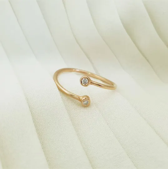 Matching Ring with Diamonds