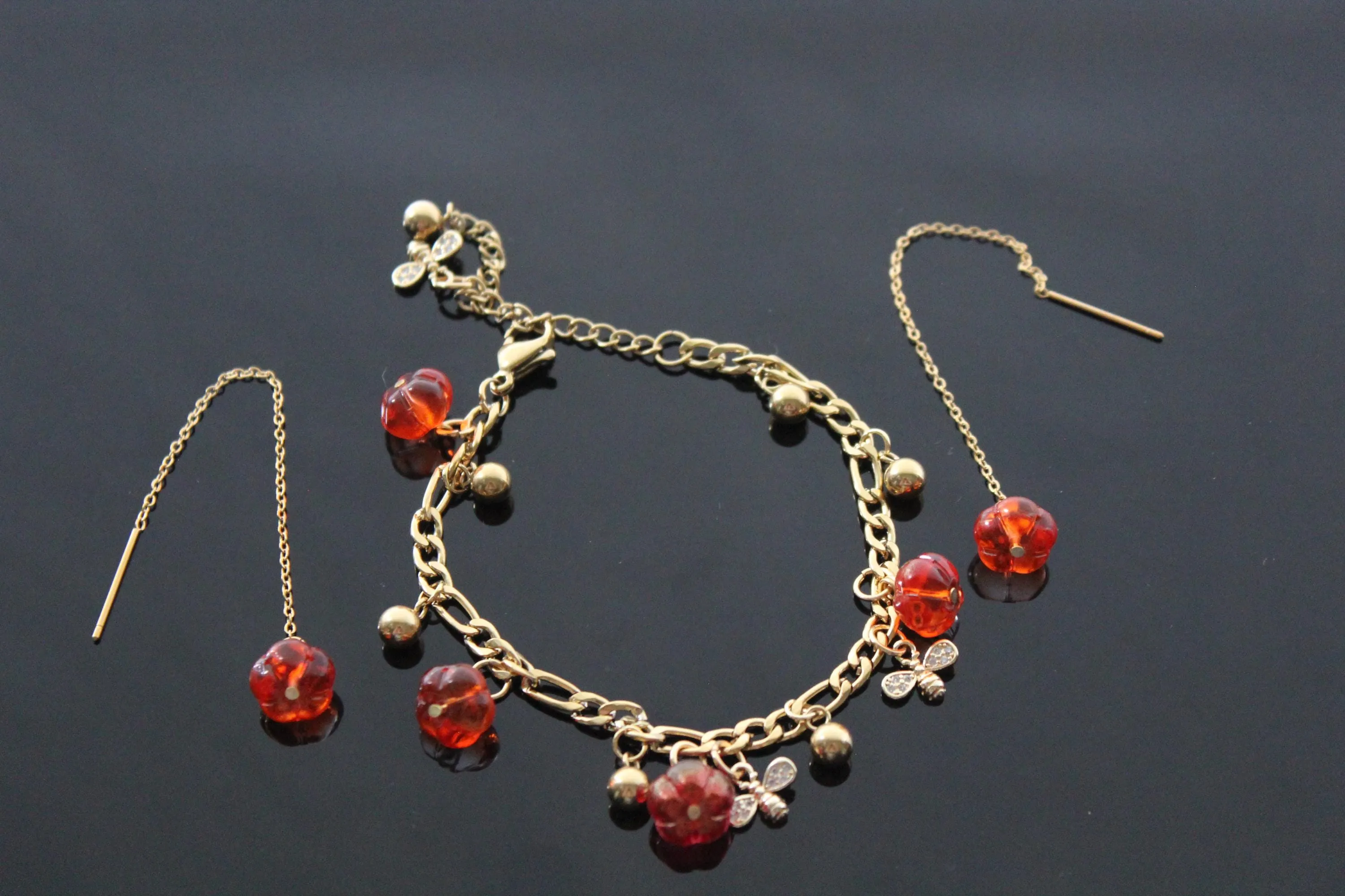 Pumpkin jewelry set with little bees